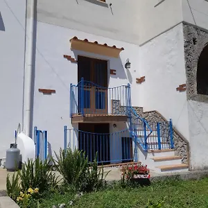 Casa vacanze La Casa Nella Roccia, Amalfi