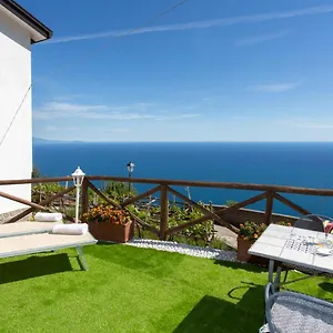 Casa vacanze Perla D'amalfi Meravigliosa Vista Con Parcheggio E Wifi, Amalfi