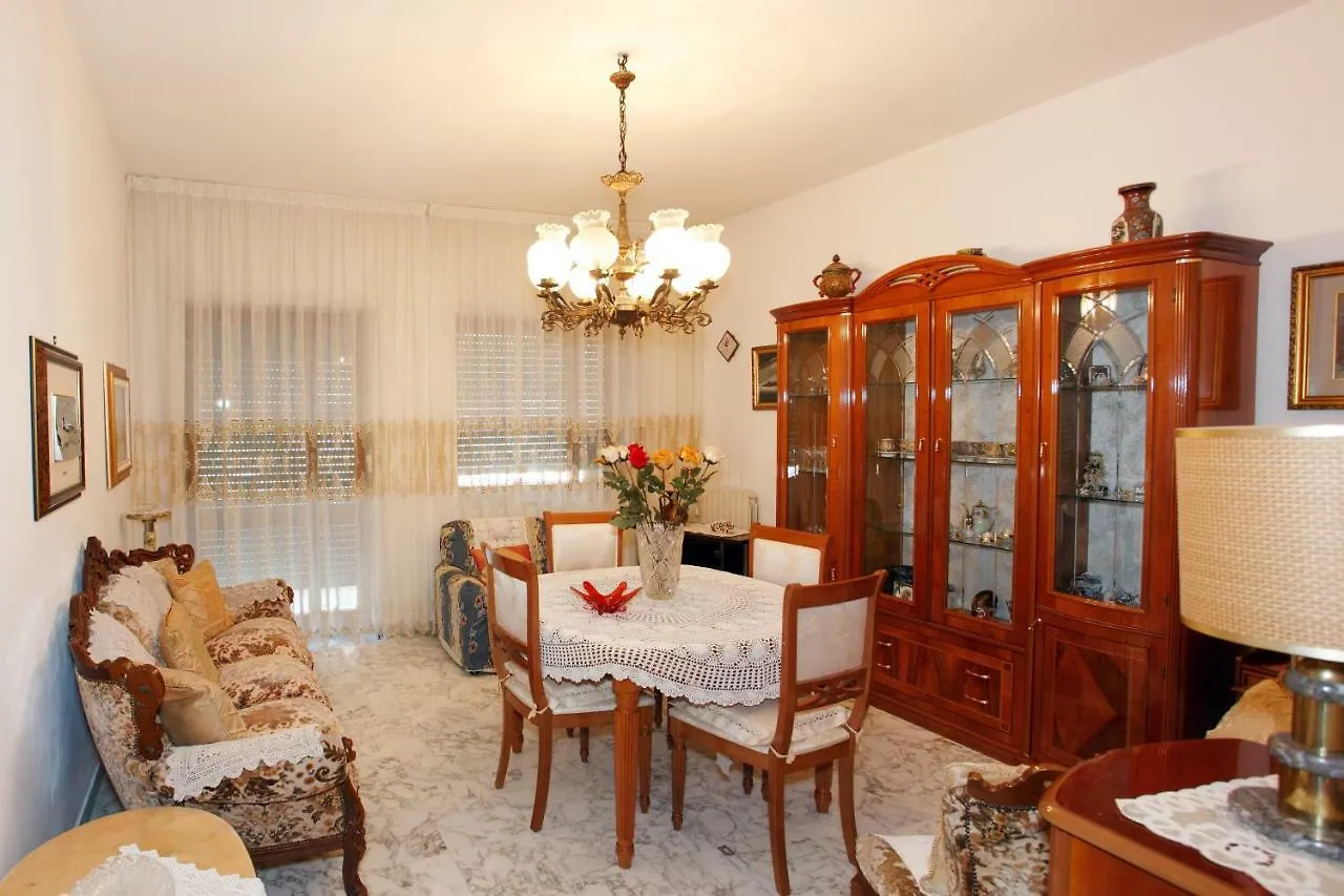 Casa Regina Villa Amalfi 0*,